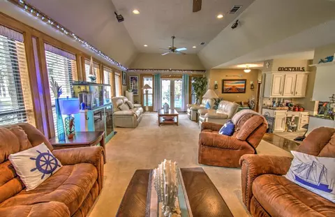 Living - 52 Cherry Hill Dr, Conroe, TX 77304 photo 5 of 5