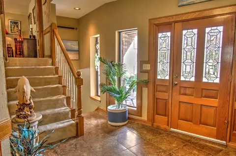 Entry Way - 52 Cherry Hill Dr, Conroe, TX 77304 photo 3 of 4