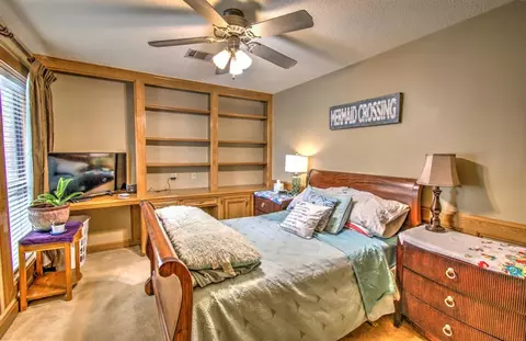 Bedroom - 52 Cherry Hill Dr, Conroe, TX 77304 photo 5 of 6