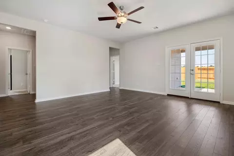 Living - 15403 Maple Terrace Dr, Conroe, TX 77303 photo 3 of 3