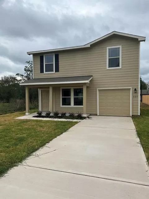 429 3rd St, Hempstead, TX 77445 photo 1