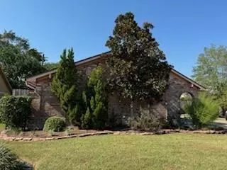 608 Travis St, Webster, TX 77598 photo 1