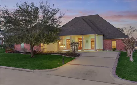 27 Bent Tree Ln, Montgomery, TX 77356