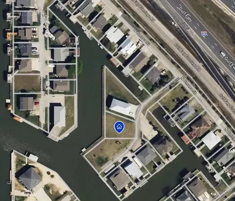 2 N Redwing St, La Marque, TX 77568
