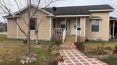 6305 Frisco St, Houston, TX 77022