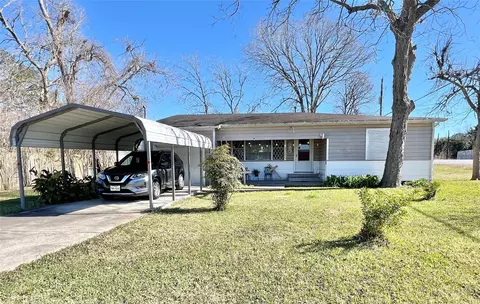 6321 Tacquard Dr, Hitchcock, TX 77563