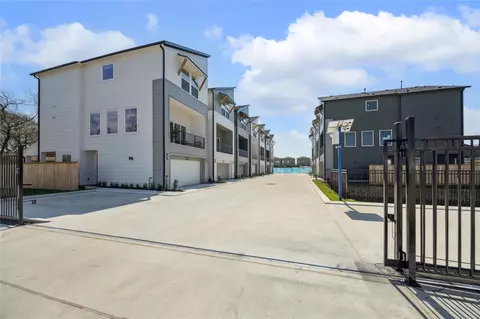4708 Moving Meadows Dr, Houston, TX 77018