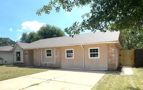 7735 Whispering Wood Ln, Houston, TX 77086