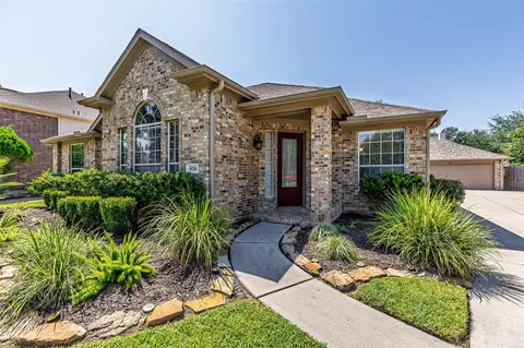 9210 Skipping Stone Ln, Houston, TX 77064