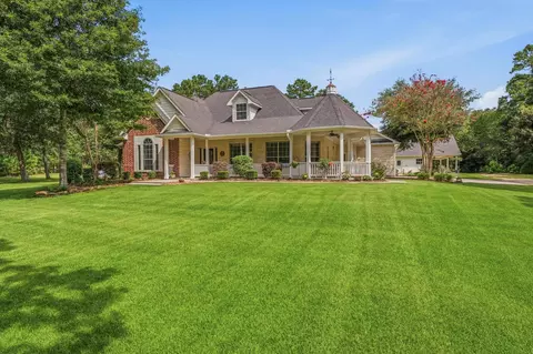 9219 Amelia Dr, Anderson, TX 77830
