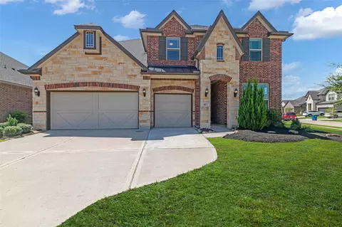 423 Round Top St, Webster, TX 77598