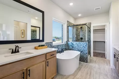 Bath - 6858 Pelican Ln, Beasley, TX 77417 photo 1 of 3