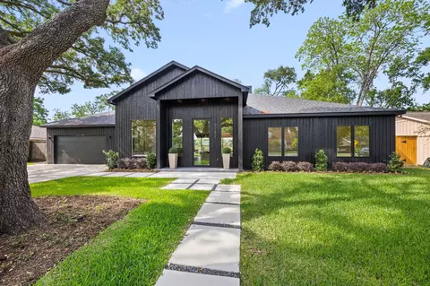 9142 Rangely Dr, Houston, TX 77055