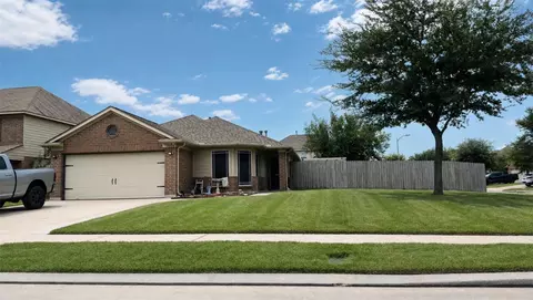 5435 Ginseng Dr, Baytown, TX 77521