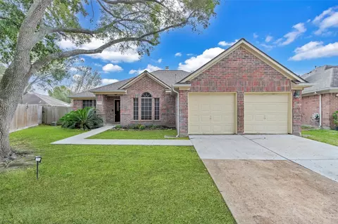 17803 Inland Oaks Dr, Richmond, TX 77407