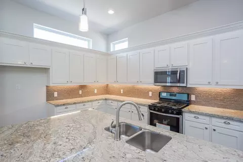 3351 Kilgore St, Houston, TX 77021