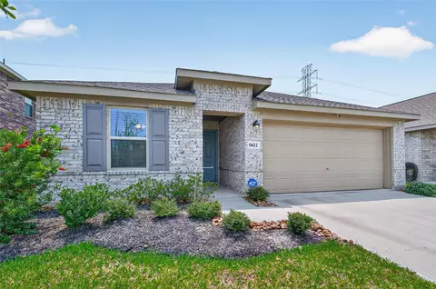 9611 Atwood Lake Dr, Baytown, TX 77521