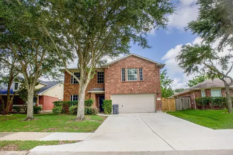 21122 Amber Crossing Dr, Richmond, TX 77406
