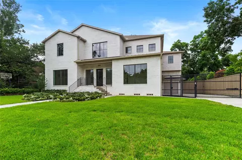 2341 Maroneal St, Houston, TX 77030