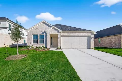 2118 Spring Hollow Dr, Baytown, TX 77521