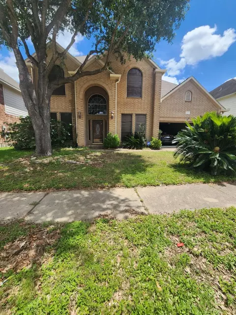 3211 Village Pond Ln, Fresno, TX 77545
