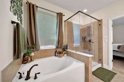 Bath - 23834 Willow Haven Dr, Spring, TX 77389 photo 3 of 3