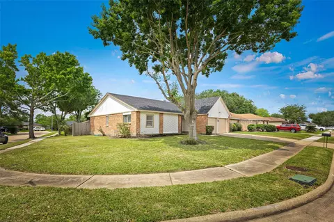 2026 Lazy Ln, Missouri City, TX 77489