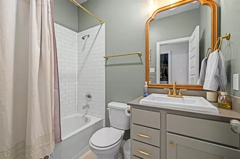 Bath - 534 Cedar Harbor Ct, Conroe, TX 77304 photo 1 of 3