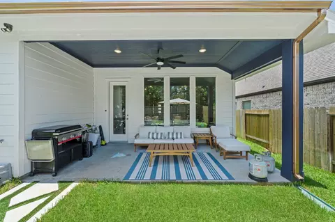 Exterior - 534 Cedar Harbor Ct, Conroe, TX 77304 photo 6 of 6