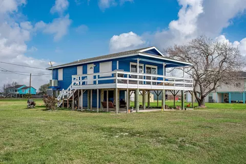 448 Stovall Dr, Palacios, TX 77465