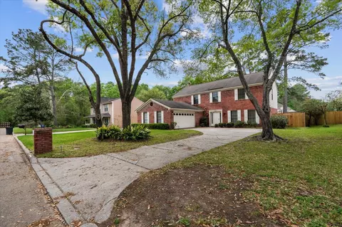 3807 Forest Village Dr, Kingwood, TX 77339