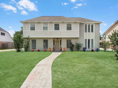 5210 Green Springs Dr, Houston, TX 77066