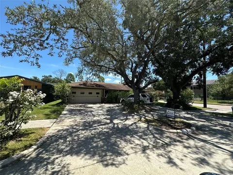 2102 Ridgemore Dr, Houston, TX 77055