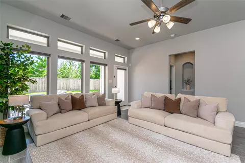 Living - 546 Cedar Harbor Ct, Conroe, TX 77304 photo 4 of 4