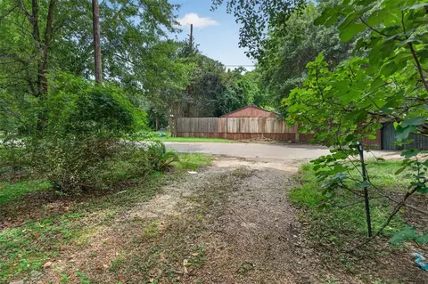 5907 Nueces Dr, Spring, TX 77389 photo 4