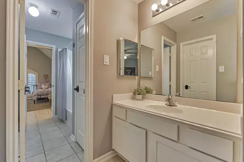Bath - 17402 Memorial Trace Dr, Spring, TX 77379 photo 3 of 5