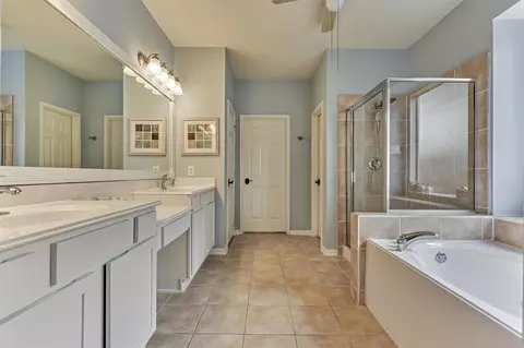 Bath - 17402 Memorial Trace Dr, Spring, TX 77379 photo 1 of 5