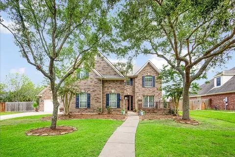 2902 Autumn Crest Dr, Friendswood, TX 77546