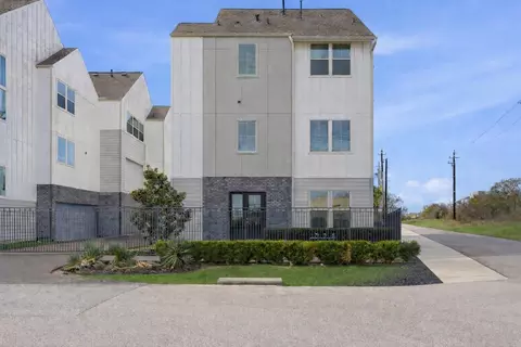 1361 Moy St, Houston, TX 77007