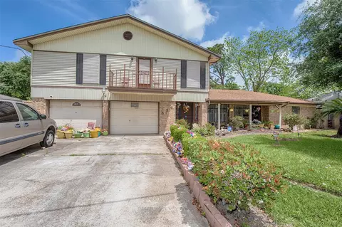 534 N Vionett Ln, Texas City, TX 77591