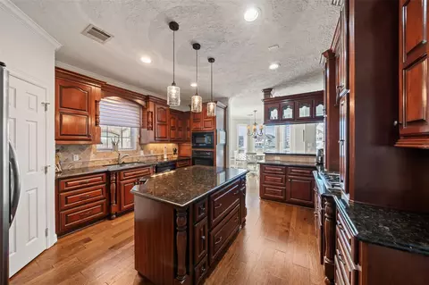 Kitchen - 12200 Pebble View Dr, Conroe, TX 77304 photo 1 of 3