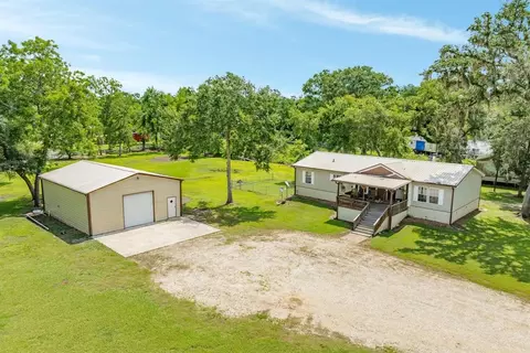 178 Brazos Dr, Angleton, TX 77515 photo 1