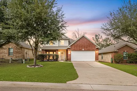 950 Oak Glen Dr, Willis, TX 77378