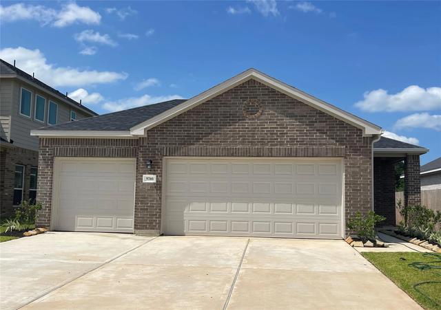 9746 Enclave Ridge Rd, Willis, TX 77318