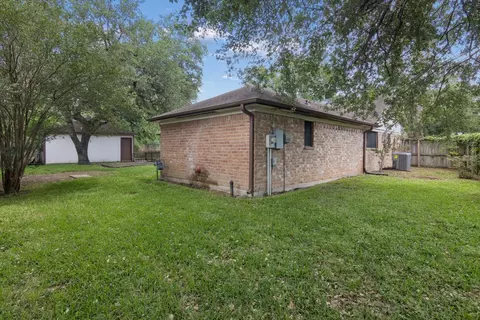 Exterior - 2607 Allyson Ct, Spring, TX 77373 photo 2 of 4