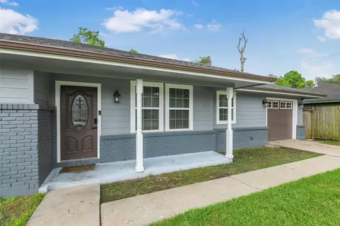 6806 Glen Rock Dr, Houston, TX 77087