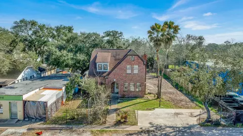3727 Broadway St, Houston, TX 77017