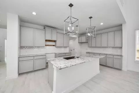 Kitchen - 24606 Broad Park Ct, Spring, TX 77373 photo 3 of 4