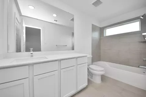 Bath - 24606 Broad Park Ct, Spring, TX 77373 photo 5 of 5