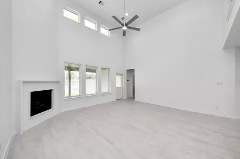 Living - 24606 Broad Park Ct, Spring, TX 77373 photo 2 of 5